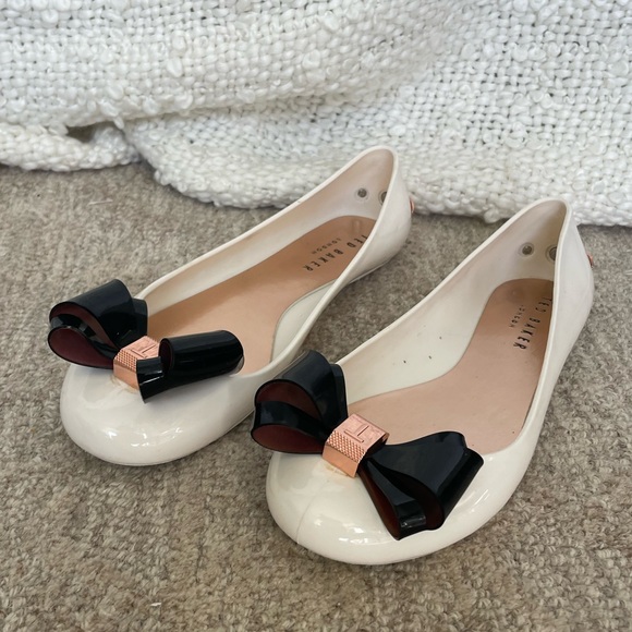 Ted Baker Shoes | Adorable Ted Baker Ballerina Flats Size 39 Rubber Waterproof White Rose Gold | Color: Gold/White | Size: 9 | Lord_Henri's Closet